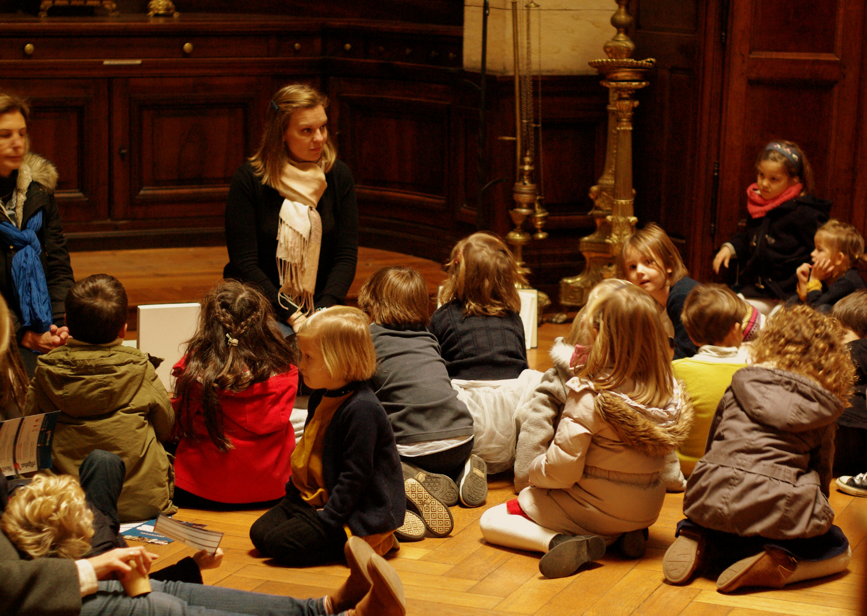 enfants pendant la Messe