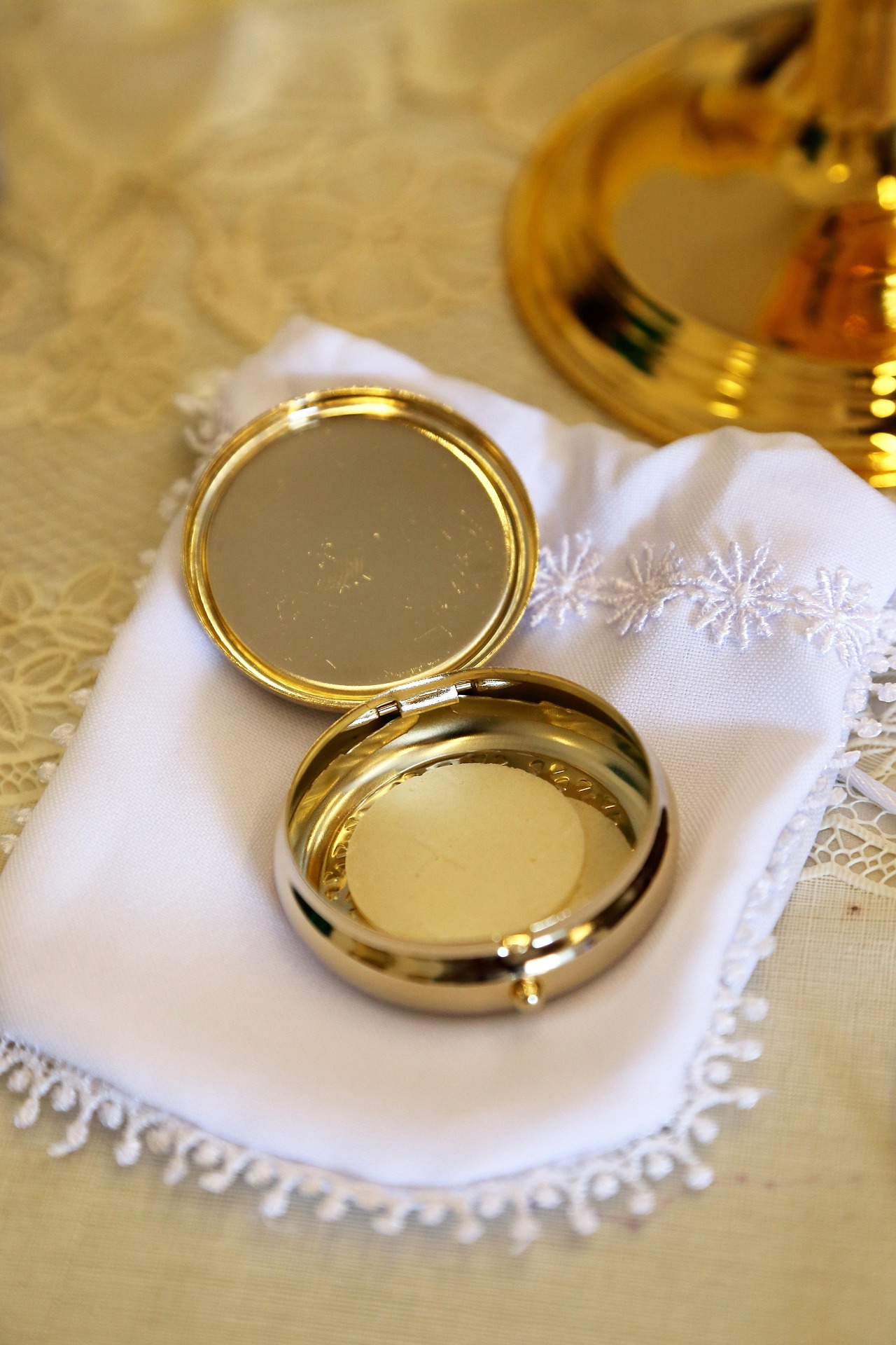 Pixabay - James Chan - jclk8888 eucharist-706654_1920