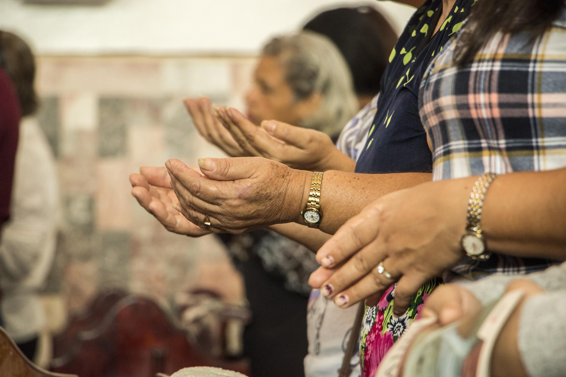 prière Pixabay - MULTIMEDIOSDS pray-4492283_1920
